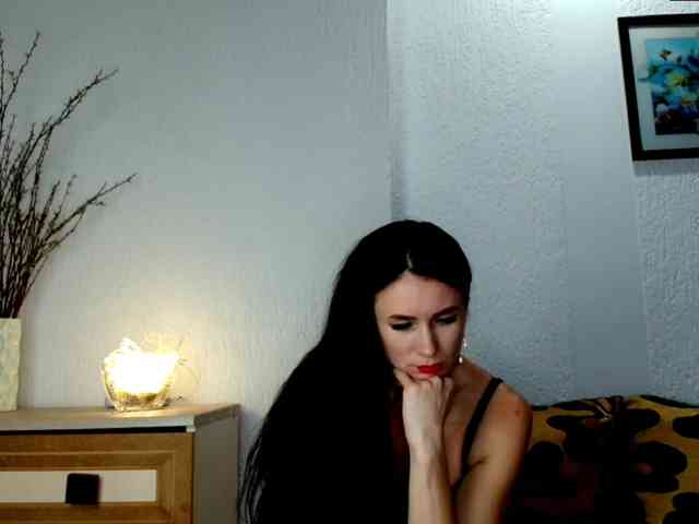 MilfLunna webcam