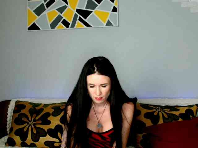 MilfLunna webcam