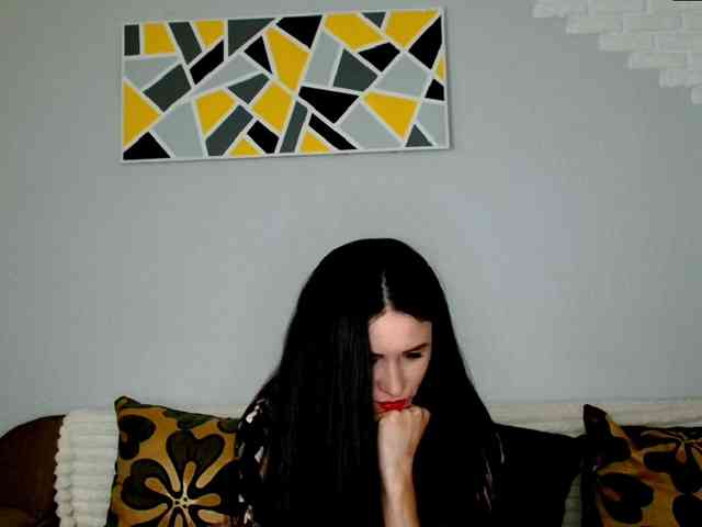 MilfLunna webcam