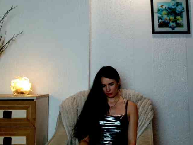 Model: MilfLunna