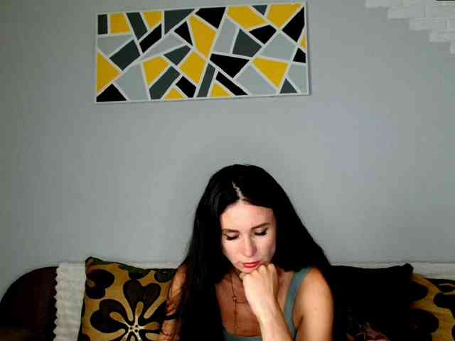 MilfLunna Live Webcam on BongaCams