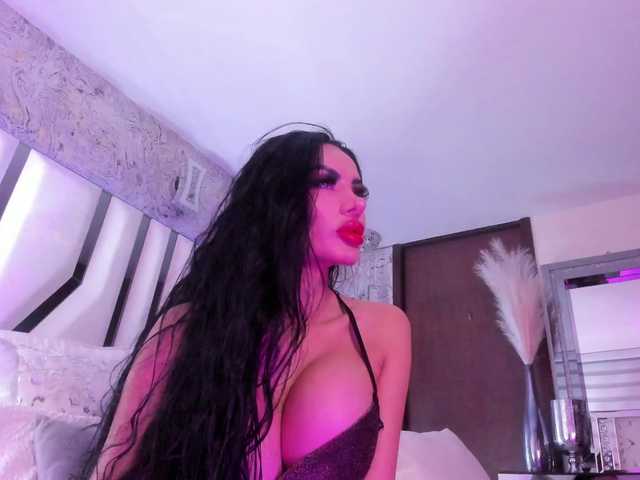 Valeriajade live cam on BongaCams