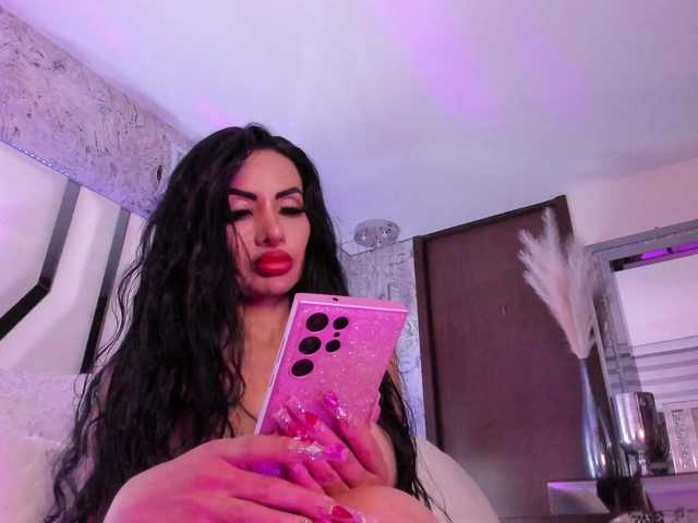 Valeriajade live cam on BongaCams