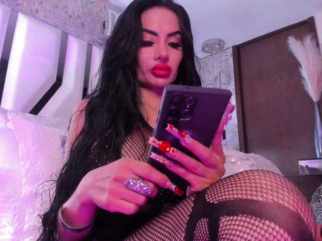 Valeriajade live cam on BongaCams