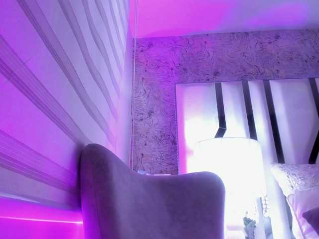 Valeriajade live cam on BongaCams