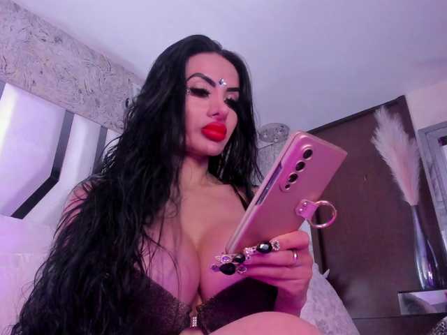 Valeriajade live cam on BongaCams