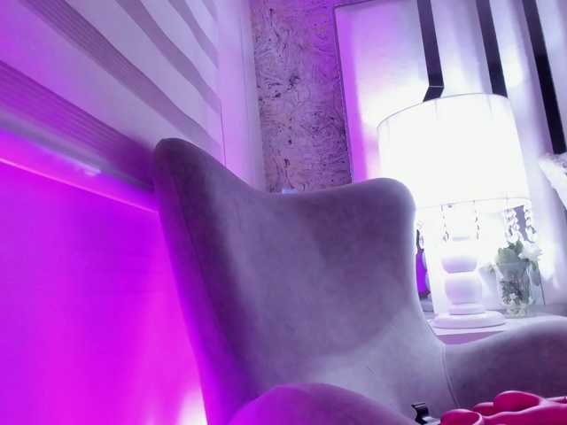Valeriajade live cam