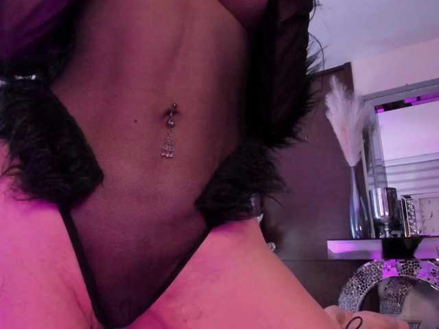 Valeriajade live cam on BongaCams