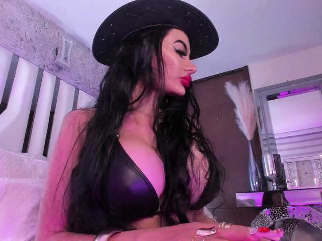 Valeriajade live cam on BongaCams