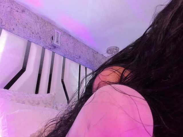 Valeriajade live cam on BongaCams