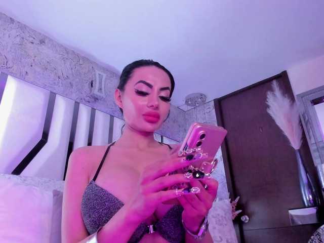 Valeriajade live cam preview