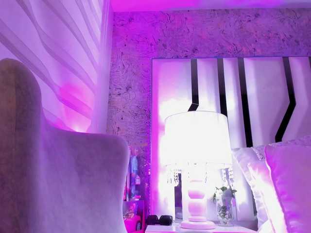 Valeriajade live cam on BongaCams