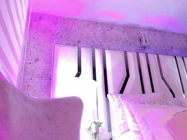 Valeriajade live cam on BongaCams