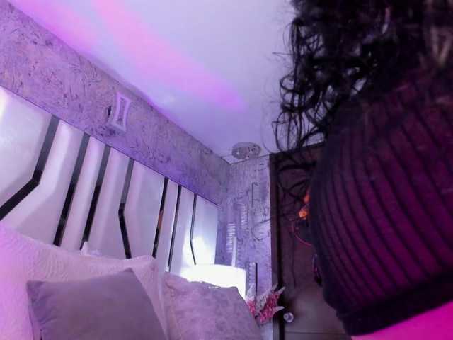 Valeriajade live cam on BongaCams
