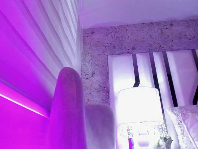 Valeriajade live cam