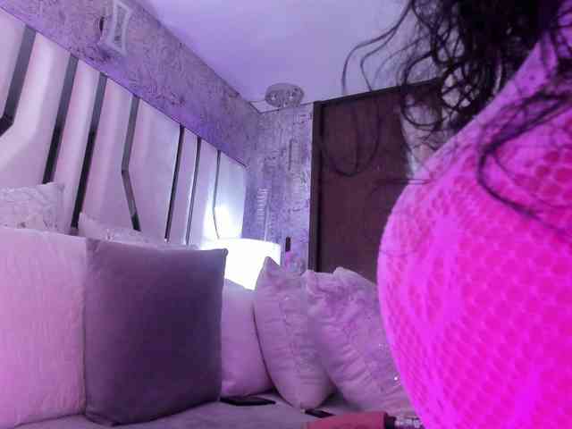 valeriajade's live room