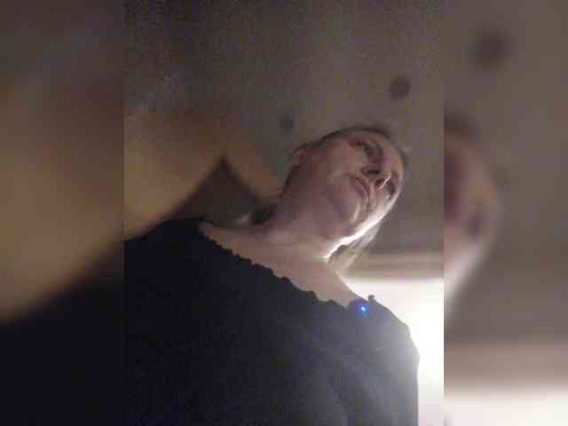 LoveSuperGerl webcam