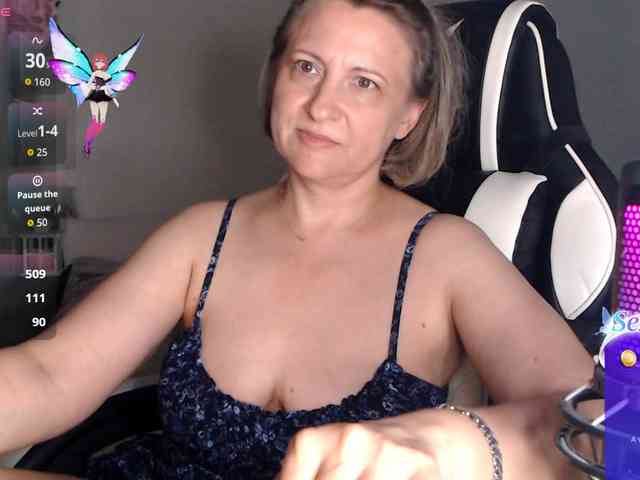 LoveSuperGerl webcam