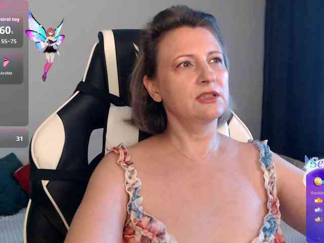 LoveSuperGerl webcam