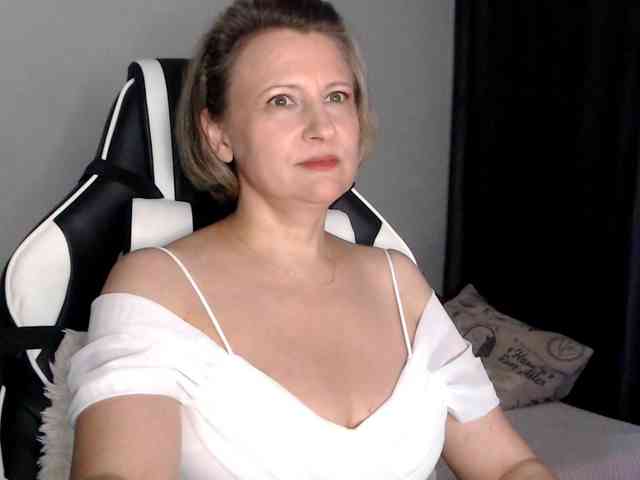 LoveSuperGerl webcam