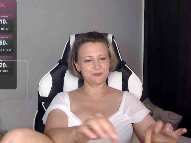 LoveSuperGerl webcam