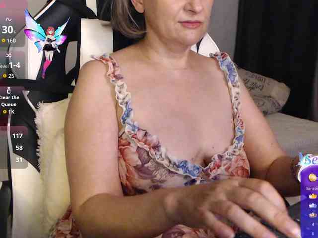 LoveSuperGerl webcam