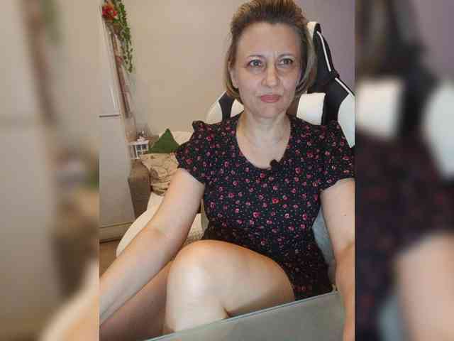LoveSuperGerl webcam