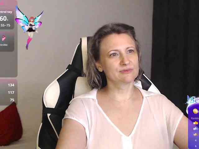 lovesupergerl's live room