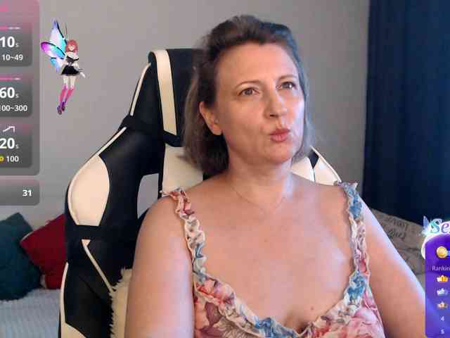 LoveSuperGerl webcam