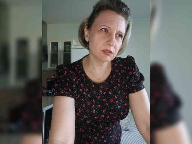 LoveSuperGerl webcam