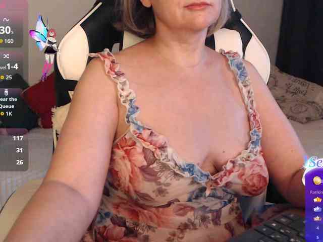 LoveSuperGerl webcam