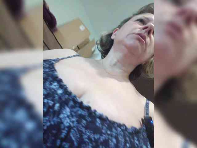 LoveSuperGerl webcam