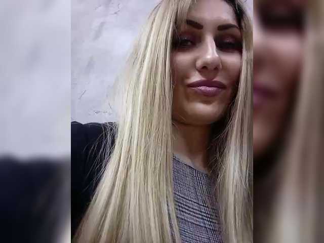 Cassssablanca's BongaCams show and profile