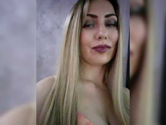 Cassssablanca live cam on BongaCams