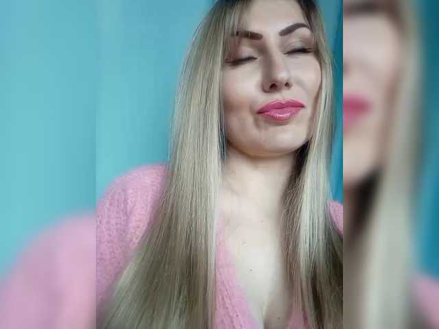Cassssablanca's BongaCams show and profile