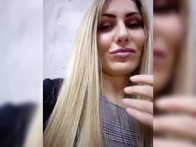 Cassssablanca's BongaCams show and profile