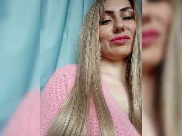 Model: Cassssablanca