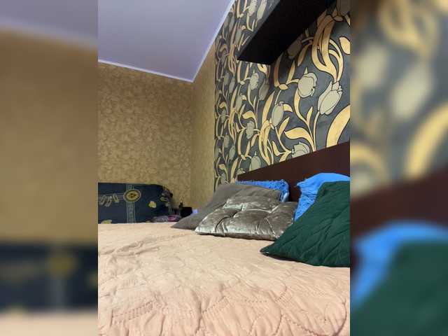 LouiseJenkin live cam on BongaCams