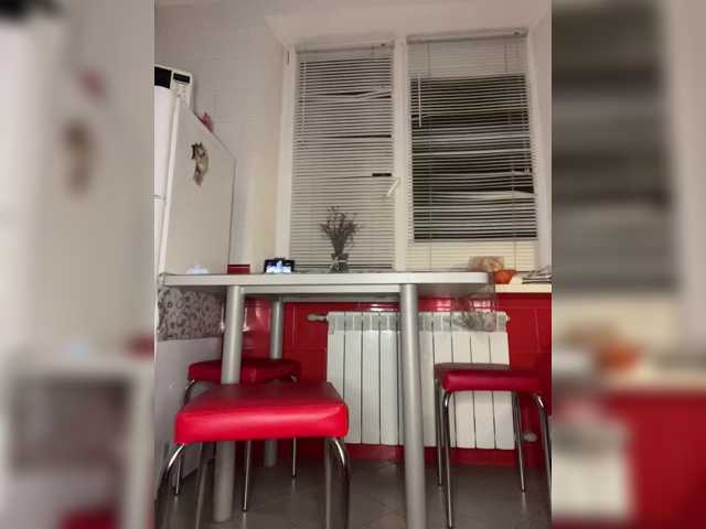LouiseJenkin live cam preview