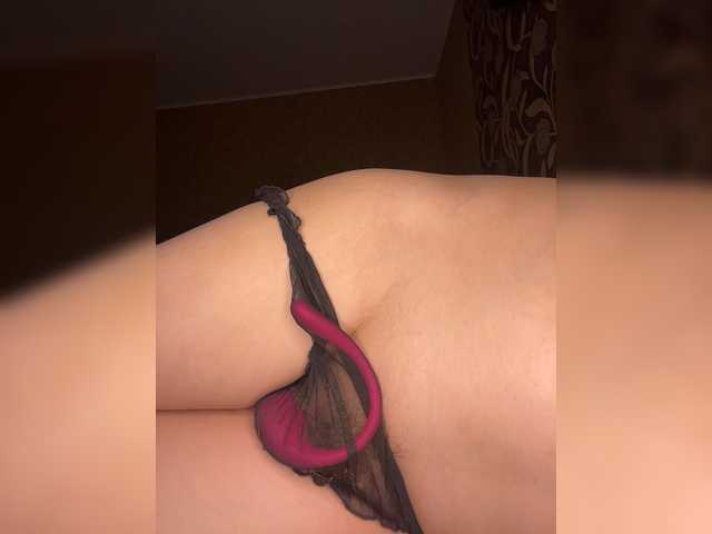 LouiseJenkin live cam on BongaCams