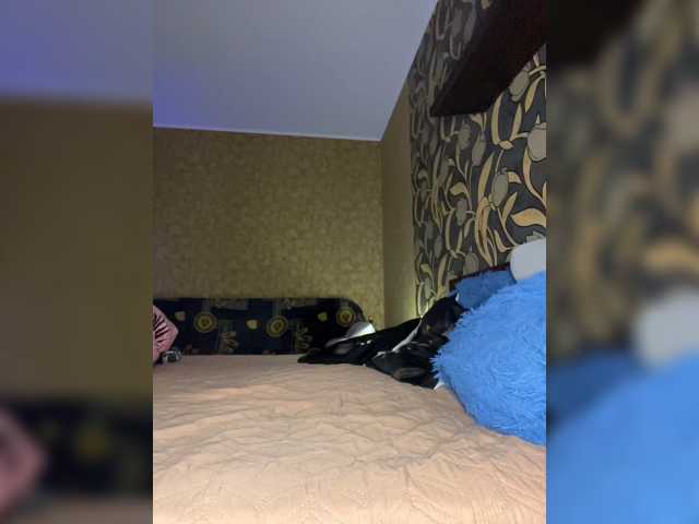 LouiseJenkin live cam preview