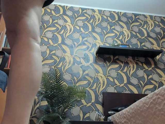 LouiseJenkin's BongaCams show and profile