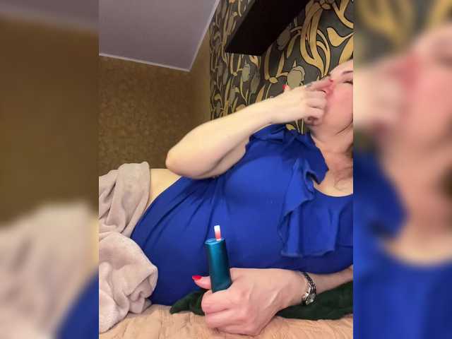 LouiseJenkin live cam on BongaCams