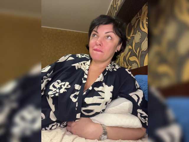 LouiseJenkin live cam on BongaCams