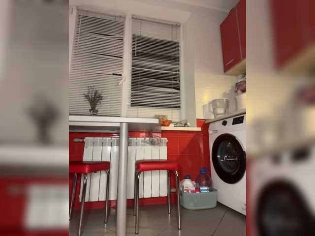 LouiseJenkin live cam