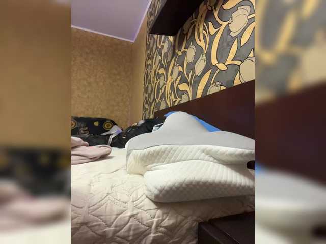 LouiseJenkin live cam on BongaCams