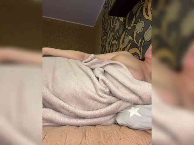 LouiseJenkin webcam