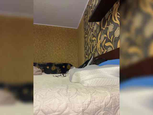 LouiseJenkin webcam