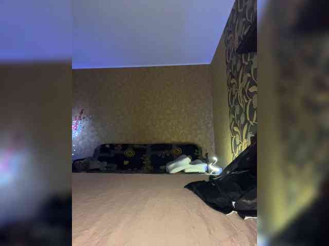 LouiseJenkin webcam