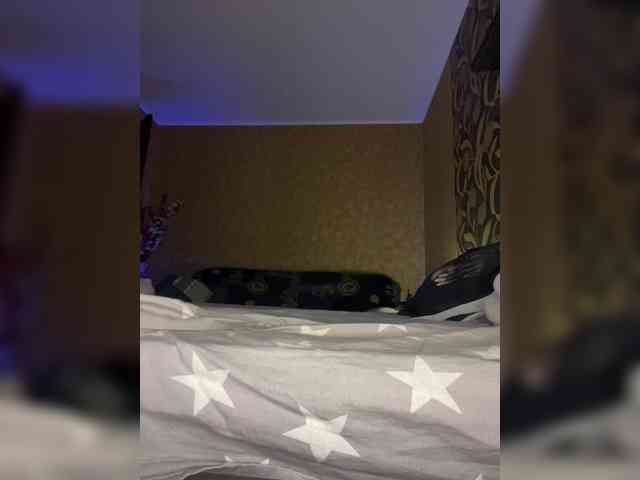 LouiseJenkin webcam